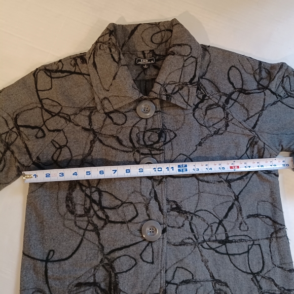 Vintage Lisa Abstract Pattern Gray and Black Blazer - Picture 5 of 10